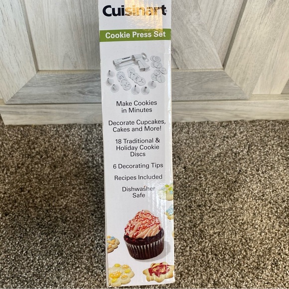 NIB Cuisinart 25 Piece Cookie Press Set Cupcake/Cake Decorating Frosting - Picture 4 of 6